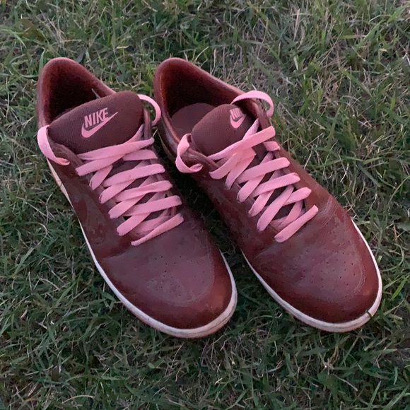 Men’s Leather Nikes - Picture 1 of 11